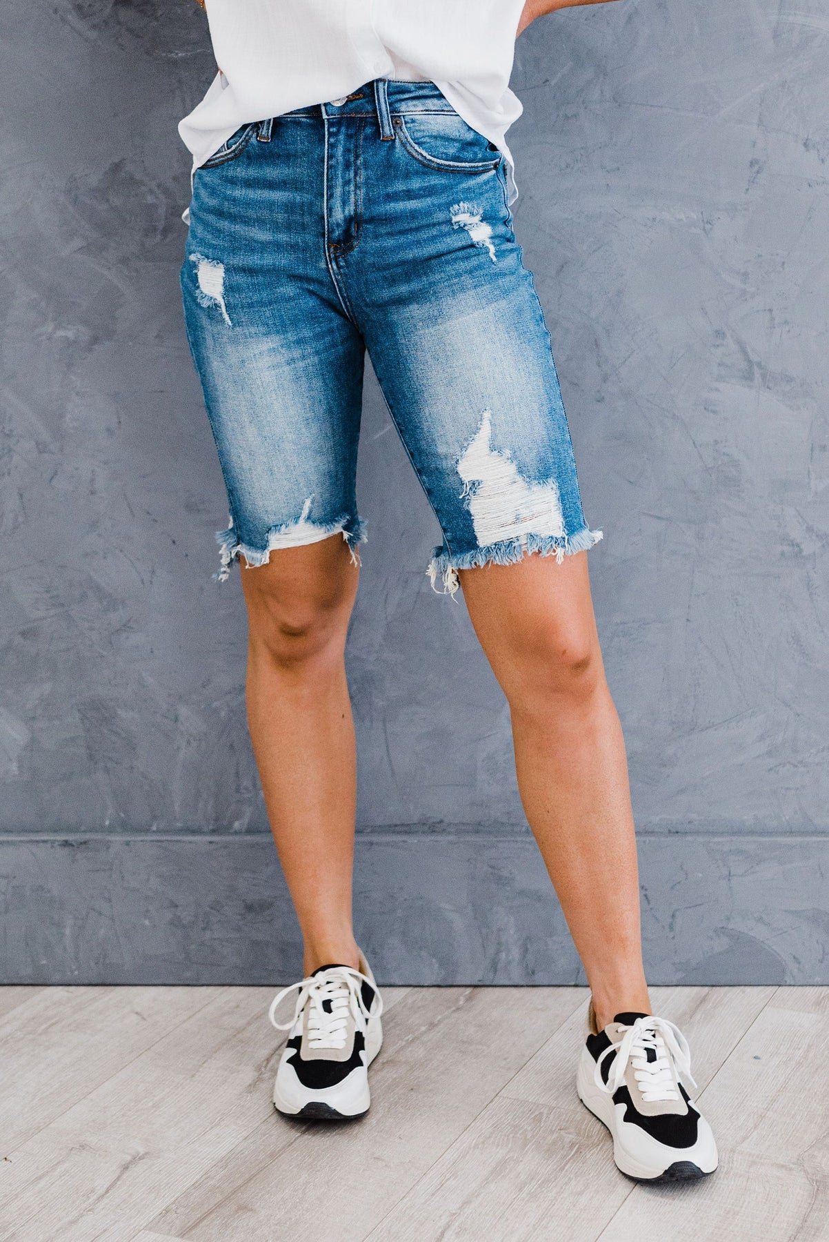 Details 220+ modest jean shorts super hot